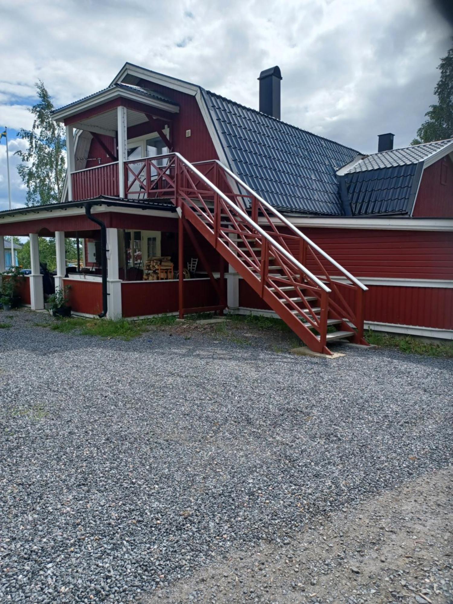 Persbacken I Naturnaera Ockelbo Med Fiske O Kungsberget Naer Inpa,,, Exterior foto